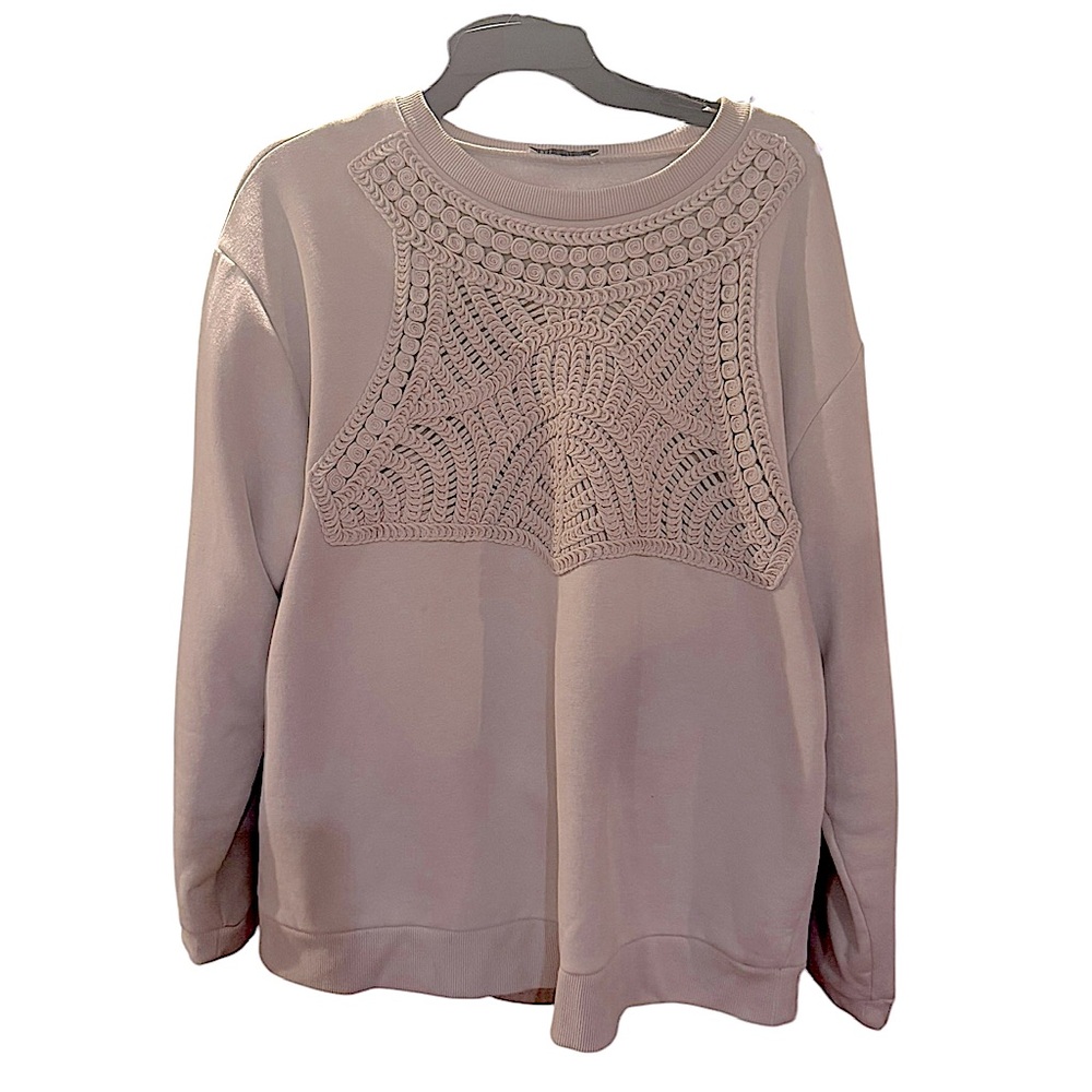 Zara cream colored oversized crewneck crocheted sweatshirt size large